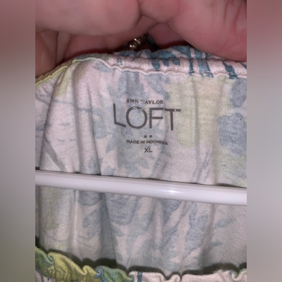 Ann Loft LOFT shirt size XL color blue and yellowish green patterns - Picture 3 of 3